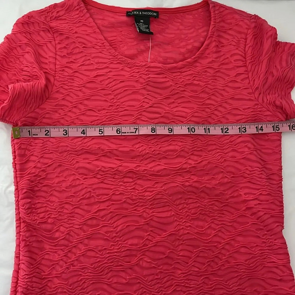 Chelsea & Theodore hot pink polyester and spandex size XS short sleeve top - Picture 4 of 7